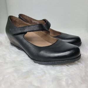 Dansko Larie  Womens Size 10.5  Slip On Shoes  Black Leather  Mary Jane Wedge